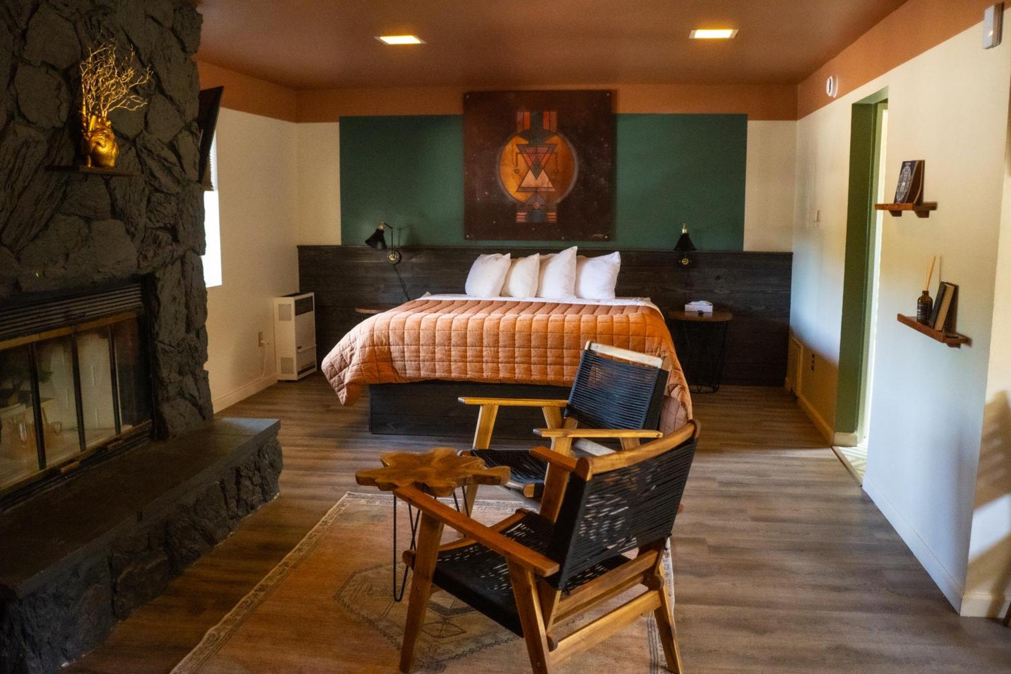 Sessions Retreat & Hotel Big Bear Lake Exterior photo